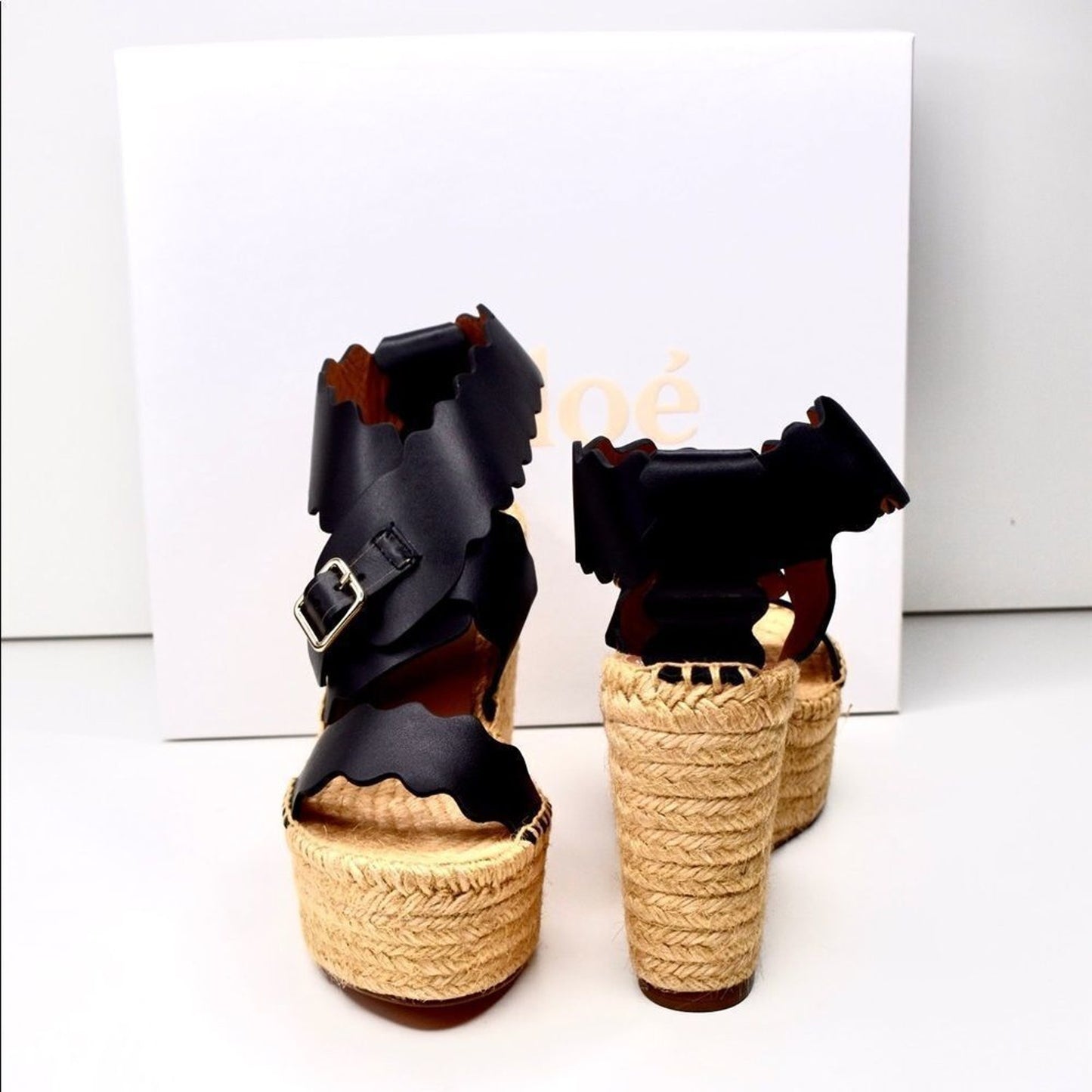 Chloé Lauren Scalloped Leather Wedge Sandal Size 39 US SIZE 9