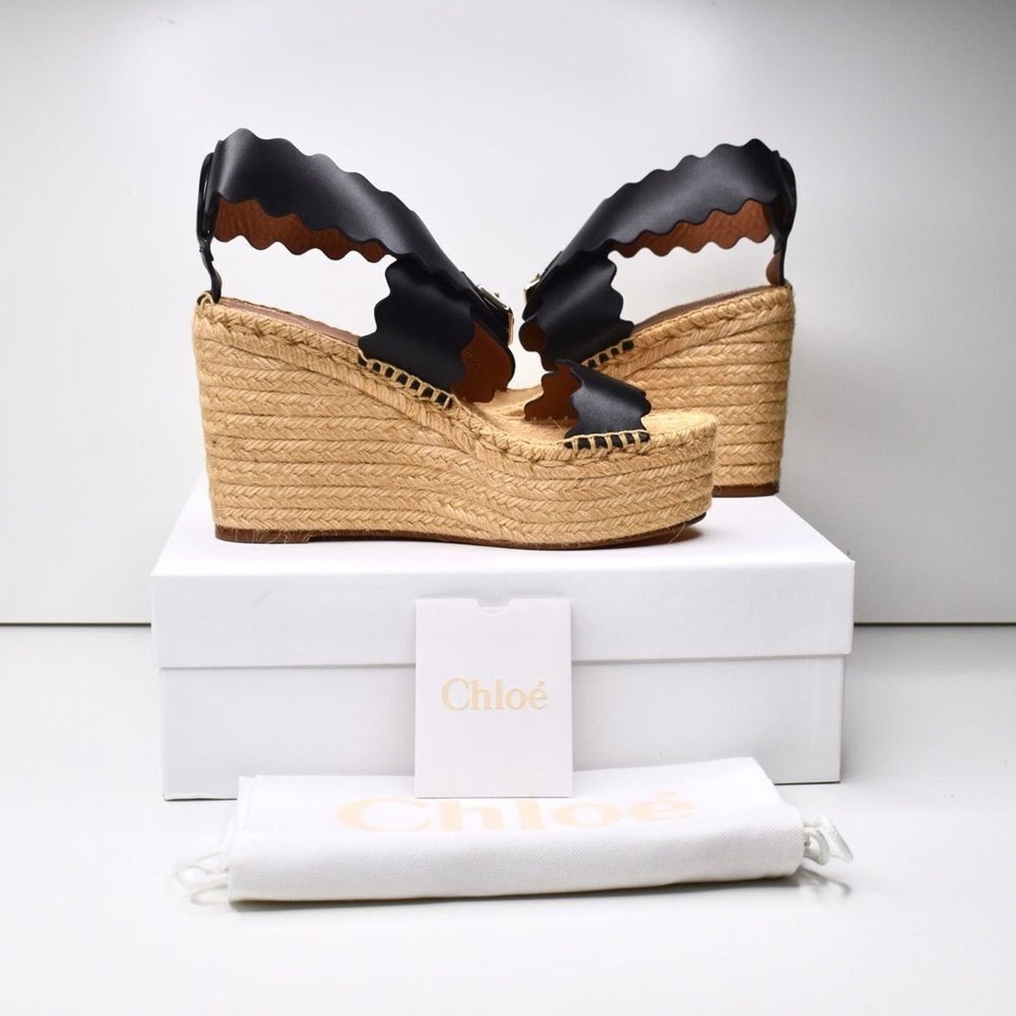 Chloé Lauren Scalloped Leather Wedge Sandal Size 39 US SIZE 9