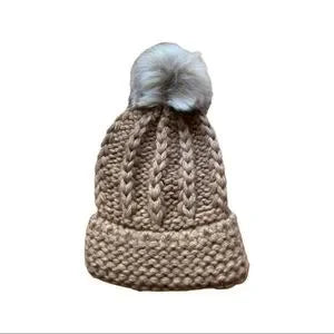 Woman’s Charcoal Knit Pom Pom Winter Hat